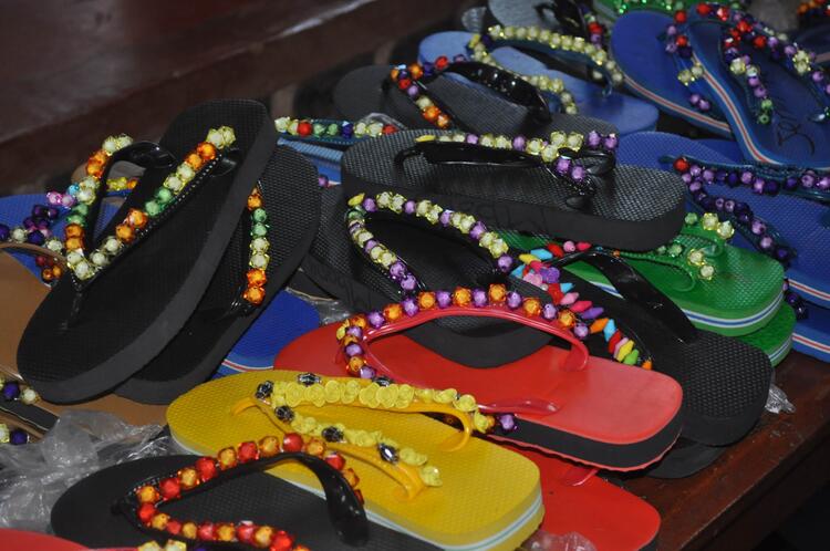 Babouches habillées de perles
