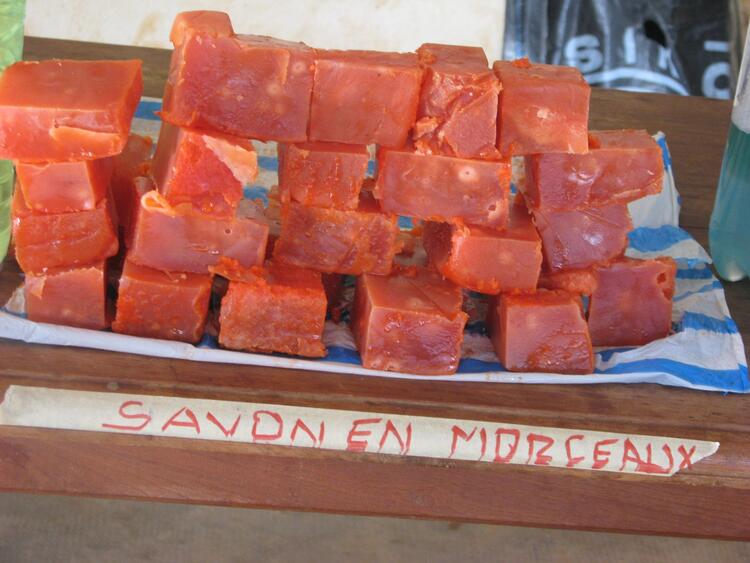 Savon fabriqué au cours d'un camp